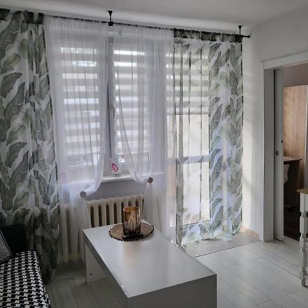 Apartament Zorzy Przy Instytucie Kardiologii Anin Apartman Varsó Kültér fotó