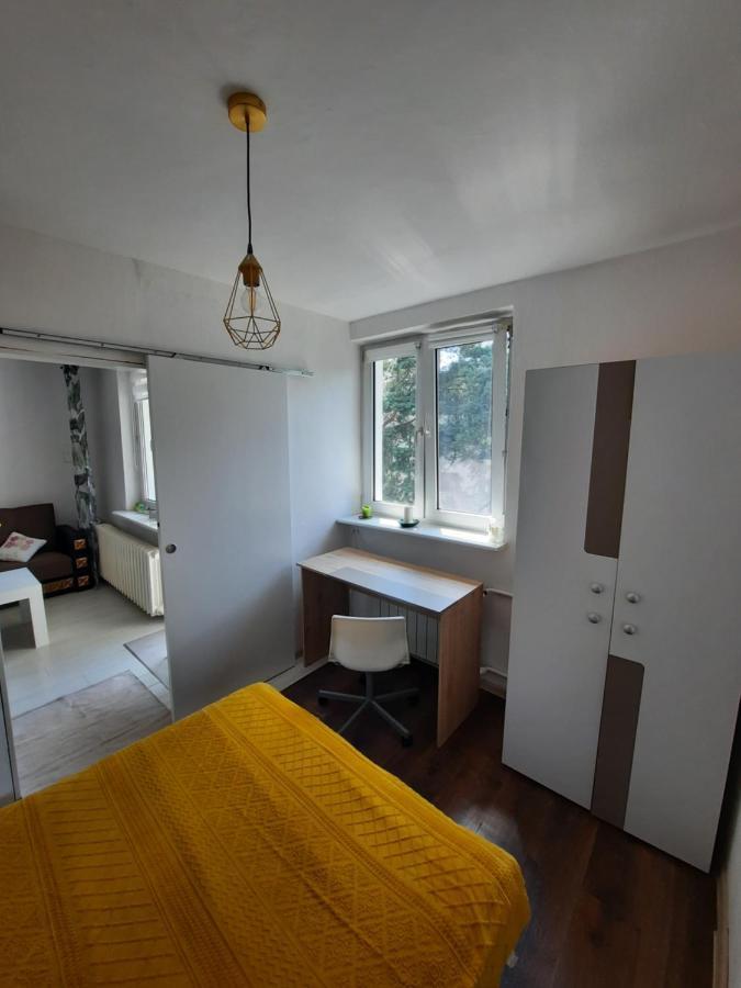 Apartament Zorzy Przy Instytucie Kardiologii Anin Apartman Varsó Kültér fotó