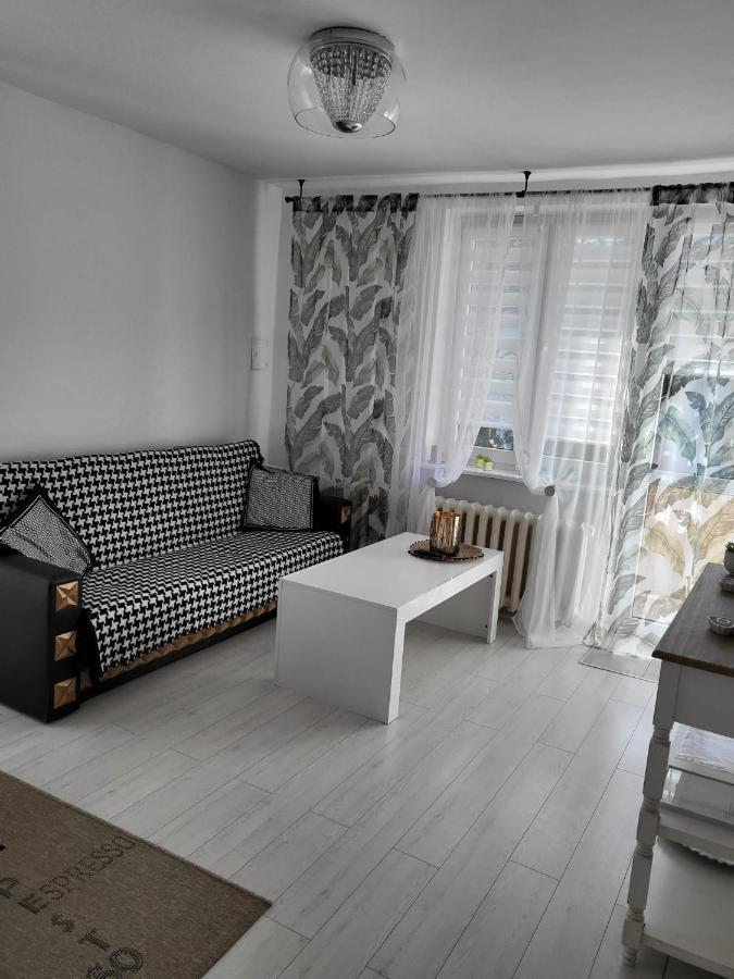 Apartament Zorzy Przy Instytucie Kardiologii Anin Apartman Varsó Kültér fotó